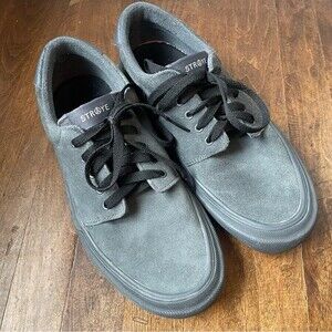 Straye Fairfax Carbon Suede Lo Top Skate Shoes, size 8